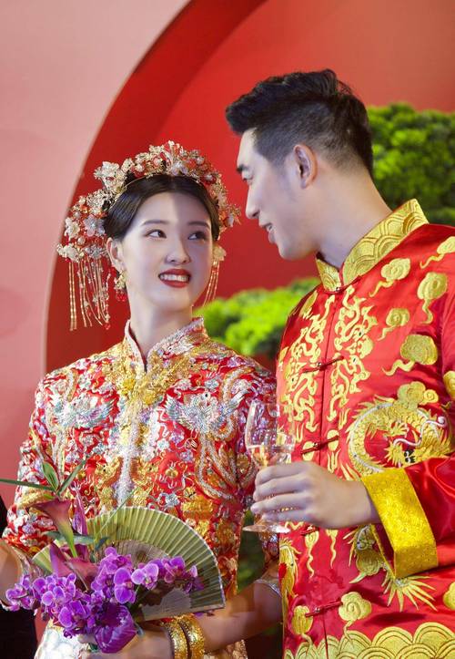 张常宁婚礼朱婷未现身，两人不互动引发球迷热议