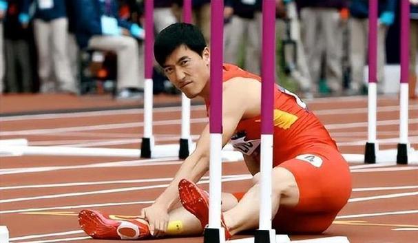 奥运冠军刘翔：跟腱伤痛让他无奈退役