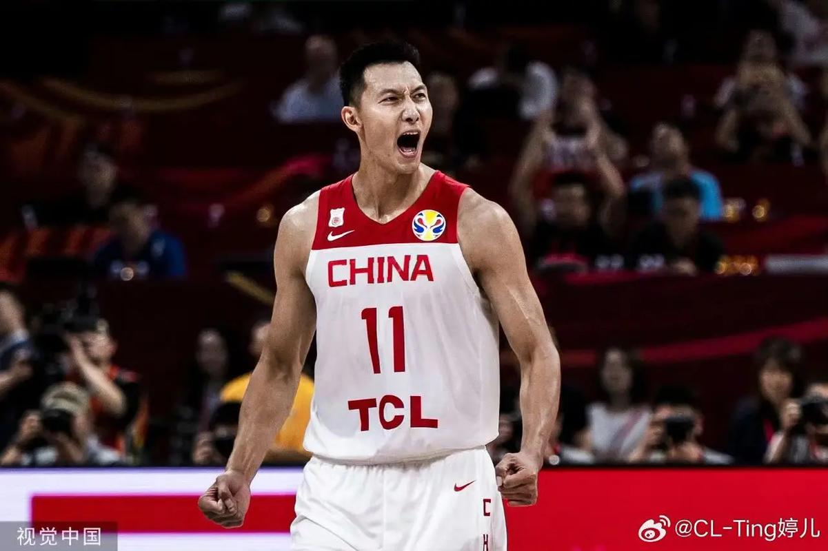 易建联和姚明谁成就更高？深度比较与分析