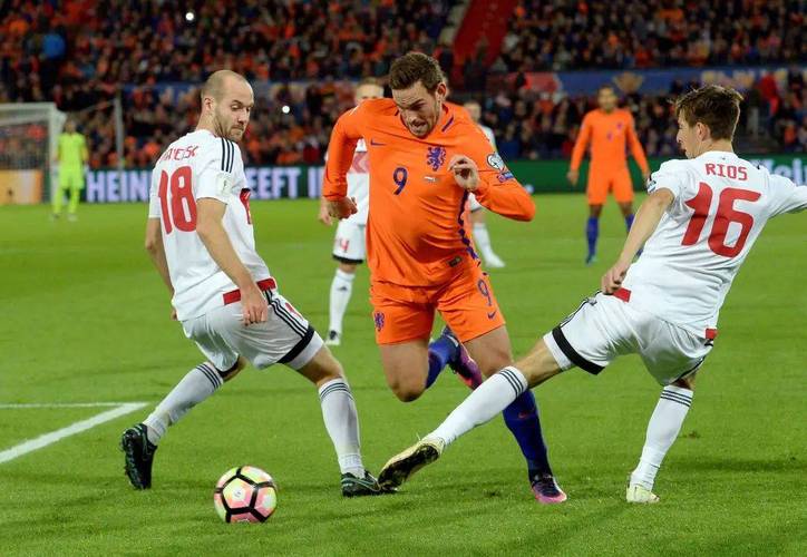 欧洲杯焦点战:荷兰和捷克谁更胜一筹?