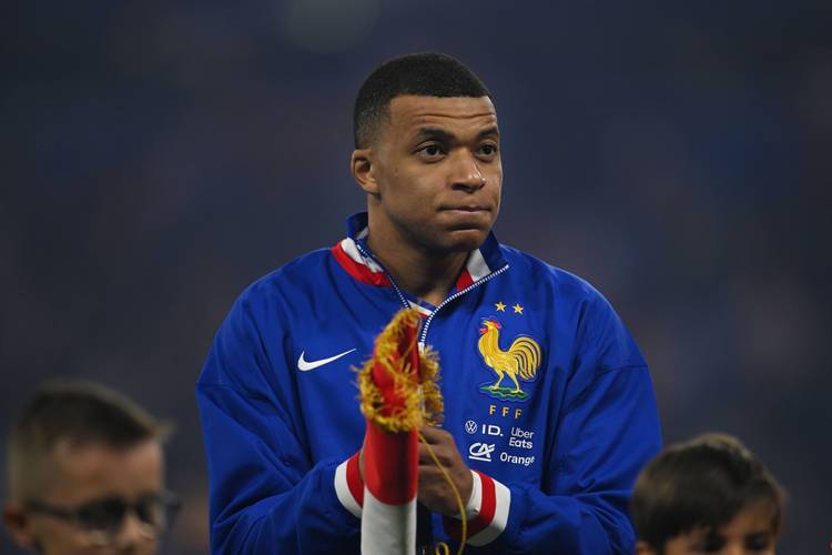 姆巴佩现在在哪个球队?深入了解姆巴佩的球队和个人荣誉