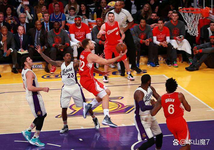 热火雷霆巅峰对决是哪一年?回顾那场经典总决赛!