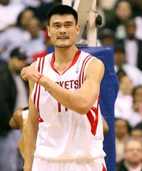 姚明拥有NBA总冠军戒指吗？真相或许让你意外