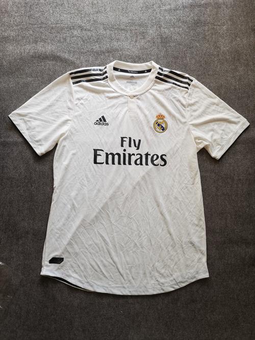 收藏家必看!C罗球衣都有哪几种?详细款式介绍