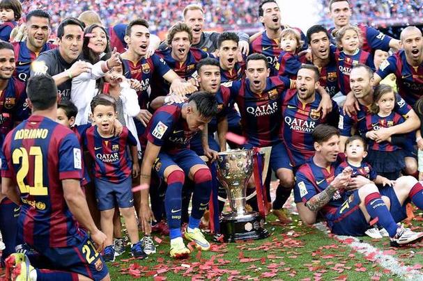 皇马vs巴萨：谁是西班牙足球史上的真正王者？