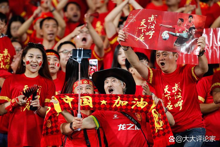 国足12强赛赢谁了？张玉宁、武磊建功，3-2逆转取胜！