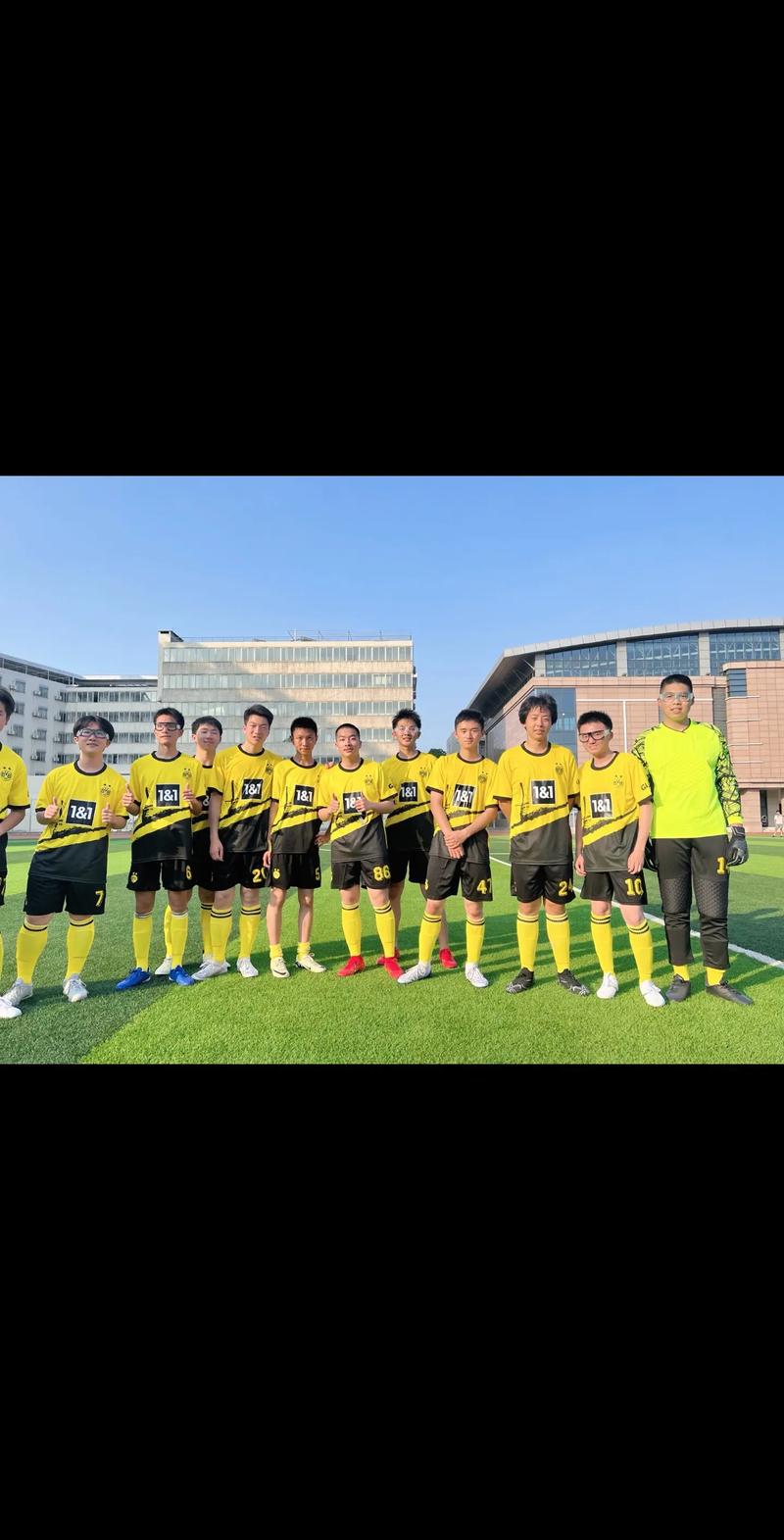 某东踢球现状如何？深度解析其职业生涯