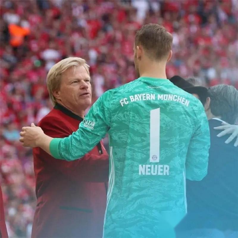 诺伊尔vs卡恩:两位传奇门将谁更胜一筹?