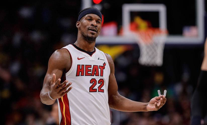 NBA著名球星有哪些？盘点那些闪耀球场的超级巨星