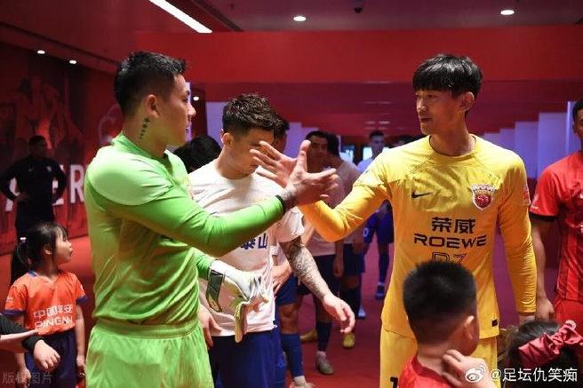 曾诚VS颜骏凌：两位国门谁的整体实力更胜一筹？