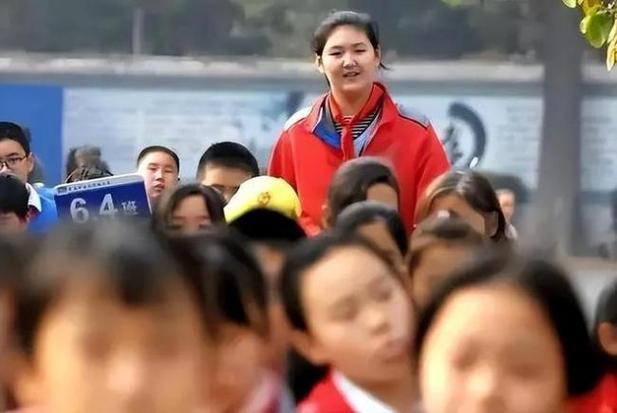 姚明女儿身高有多高？最新消息：14岁已超过1米9！