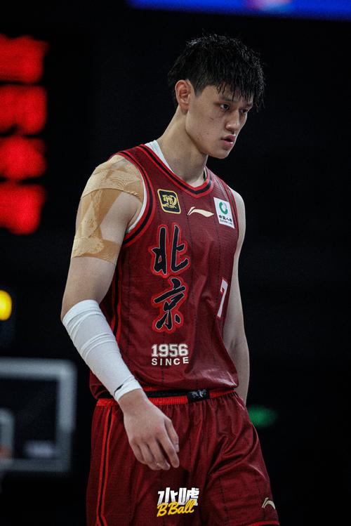 曾凡博冲击NBA失败了吗？他现在的发展情况如何？
