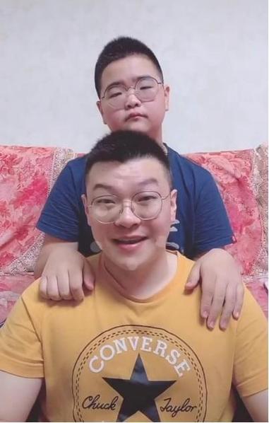 热议！谢腾飞的父母到底是谁？背后隐藏的秘密