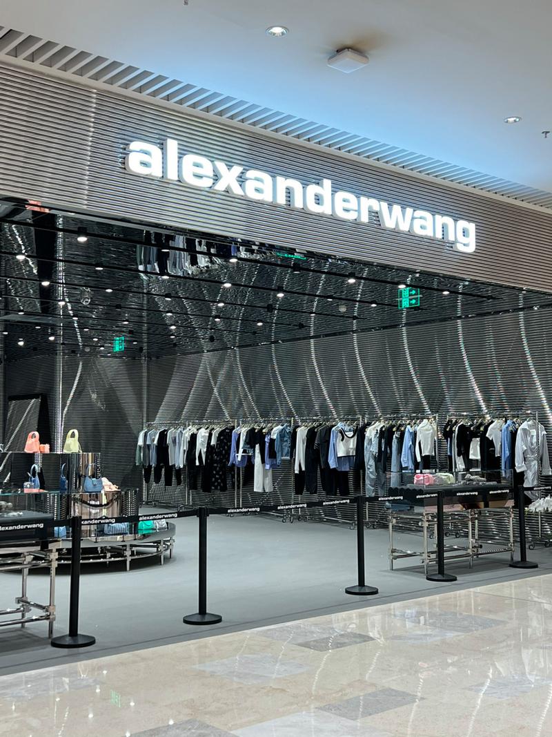 揭秘亚历山大王品牌档次：是高端奢侈品吗？