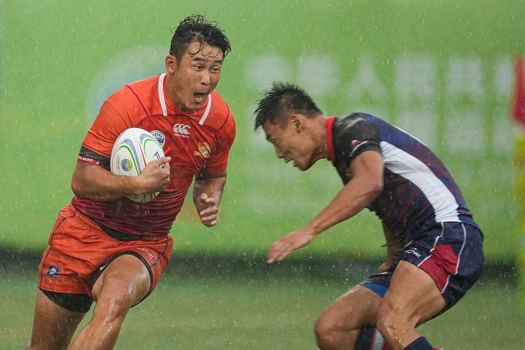 橄榄球比赛危险吗？会不会真的撞死人？