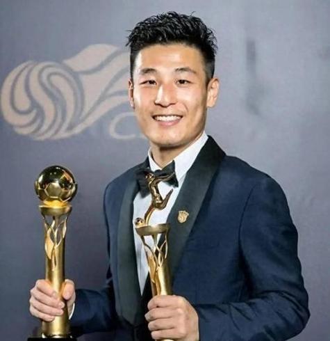 武磊转会费是多少美元？揭秘他职业生涯的薪资！