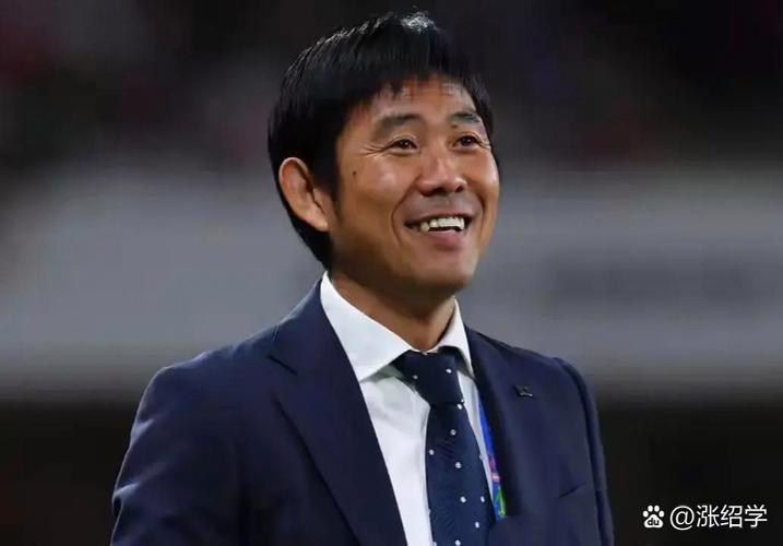 你想知道国足主教练年薪是多少吗？这里有答案