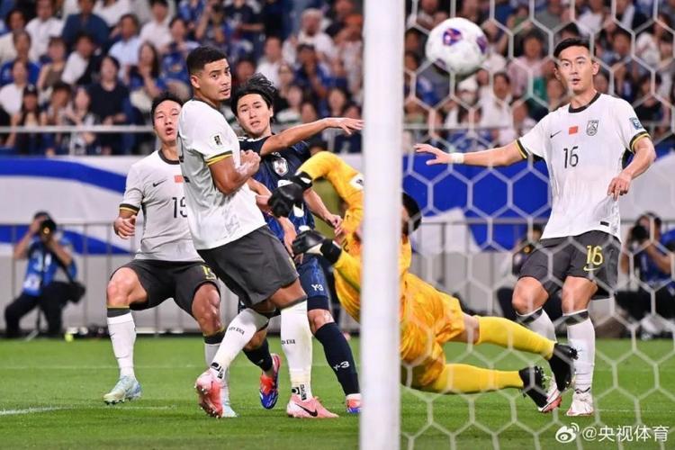 最近中日足球赛结果怎样？国足遭日本血洗，0比7惨败！