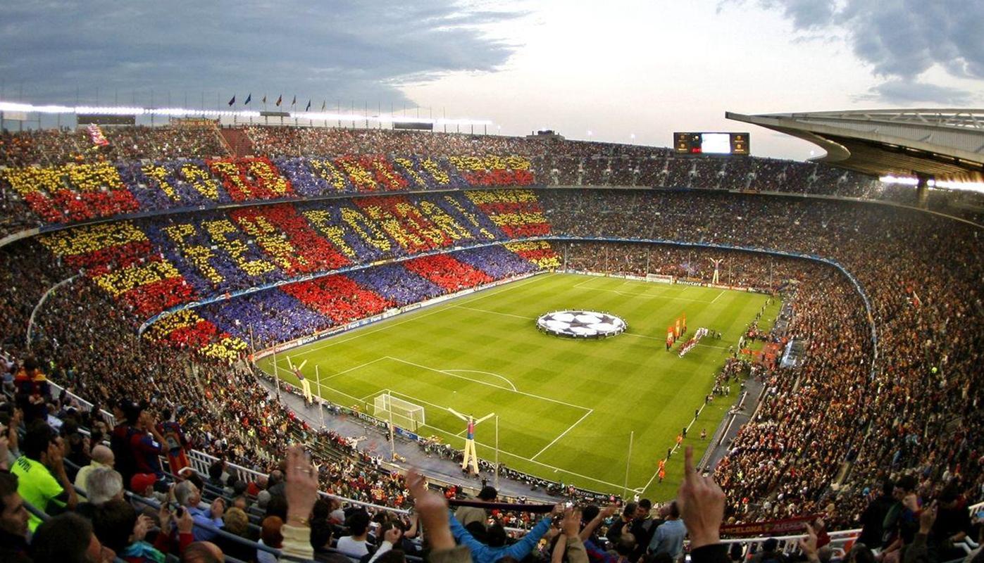 巴塞罗那足球俱乐部主场是哪里？名字叫什么？