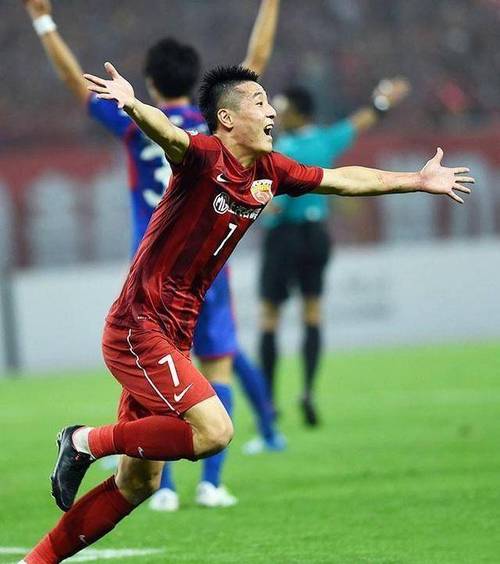 武磊为什么不去英超踢球？背后隐藏着什么原因？