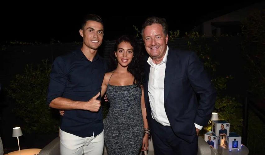 揭秘C罗的婚姻生活:C罗有几个妻子图片?