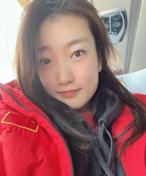 想知道女篮李梦的身高？这里有你想要的答案和更多信息