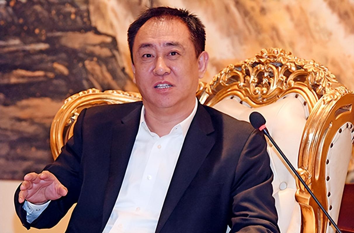 恒大事件始末：从巅峰到暴雷，许家印的帝国究竟怎么了？