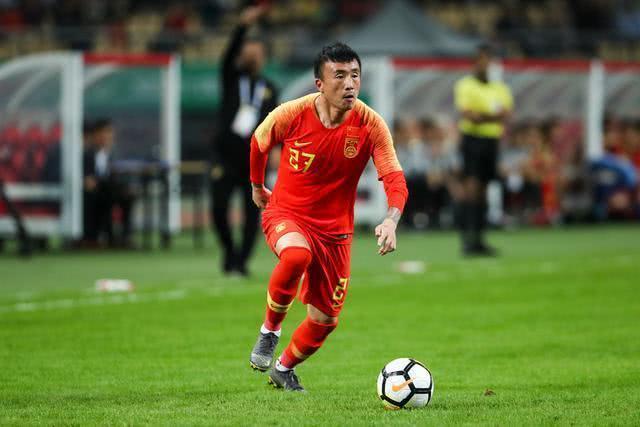 国足为什么被叫白斩鸡？球员身材引发的吐槽！