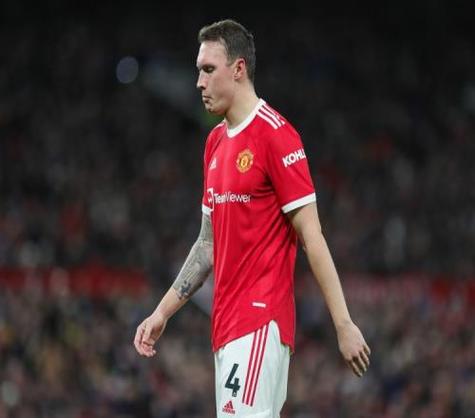 琼斯为何离开曼联？伤病和低迷状态是关键因素吗？