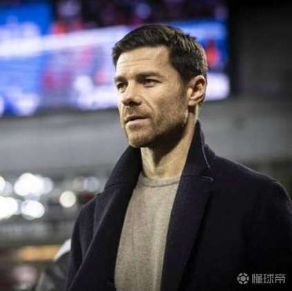现在皇马的主教练是谁？哈维-阿隆索正式成为皇马新帅！
