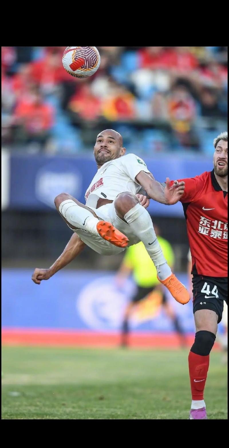 前马竞后卫费利佩现在在哪踢球？详细转会信息揭秘！