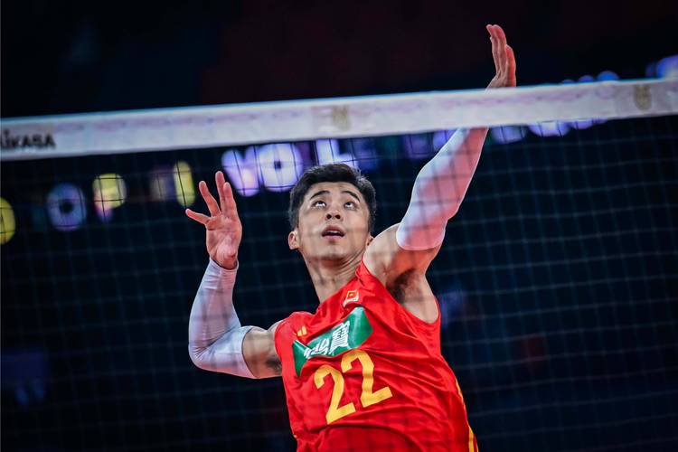男排队员谁的扣球最猛?“大鸟”称号的由来!