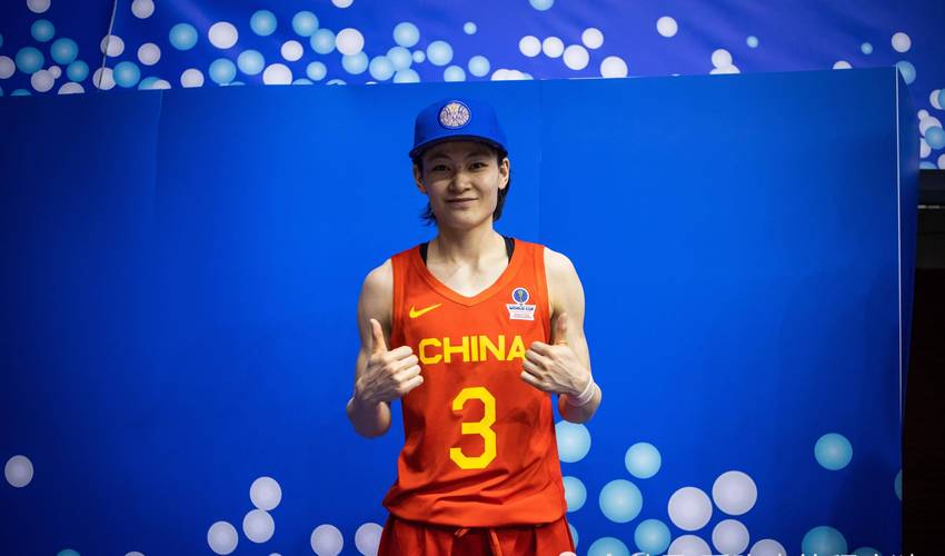 她是中国女篮队长！杨力维的精彩瞬间和励志故事