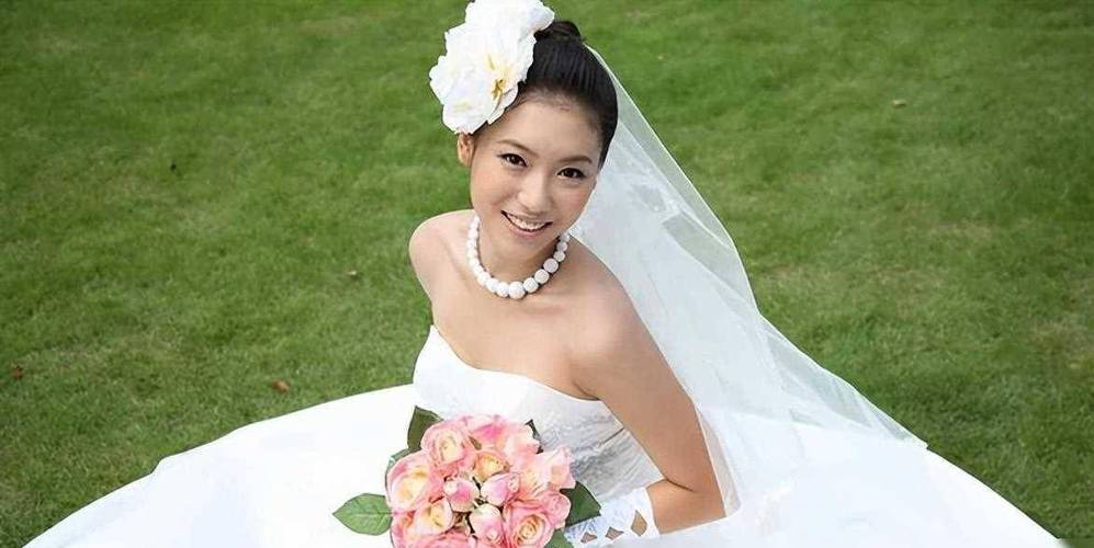 探秘易建联老婆荆灵的身世之谜,她的家乡究竟是哪里?