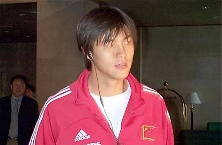 张玉宁的职业生涯现在如何？从国脚到青训教练的转变