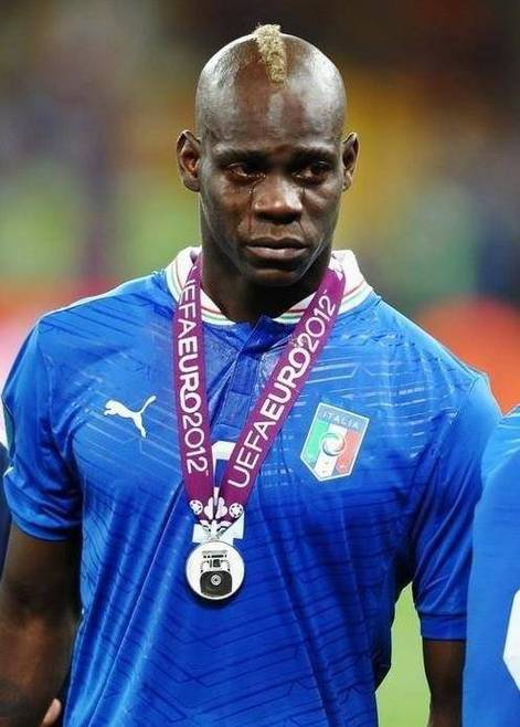 巴洛特利转会年薪是多少?带你了解他的收入情况