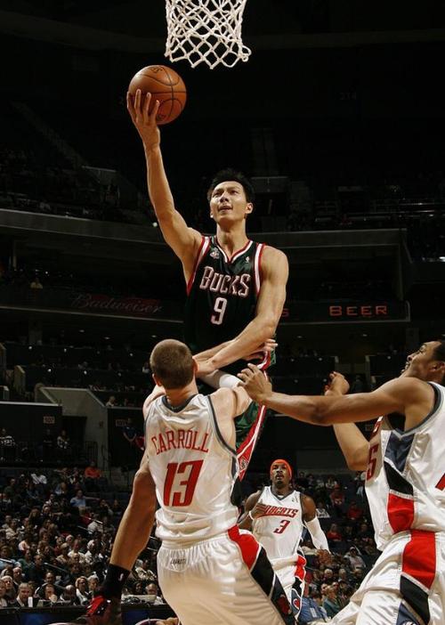 易建联打过NBA吗？他NBA生涯数据和经历大揭秘