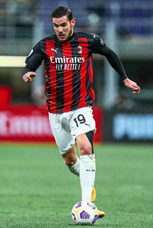 埃尔南德斯在足球界是什么水平?客观评价与数据分析