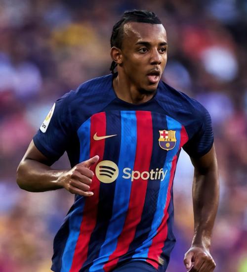 孔卡现在踢球吗？他职业生涯的终点站是哪里？