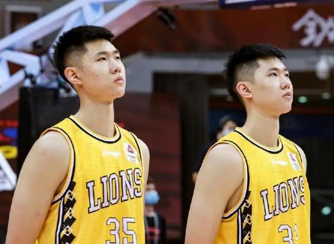 你更看好谁？任骏飞和任骏威的职业生涯对比