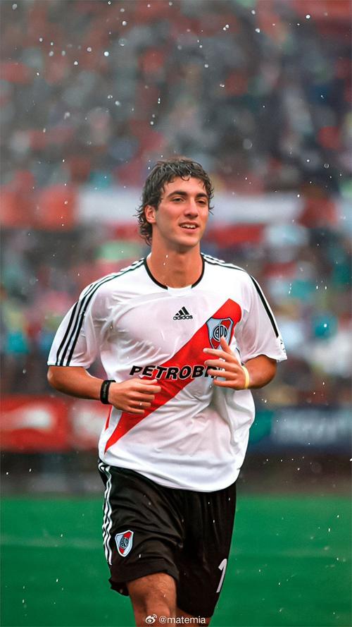 伊瓜因在哪支俱乐部?最新动态是什么?