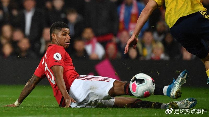 曼联弃将琼斯:辉煌不再,他究竟怎么了?