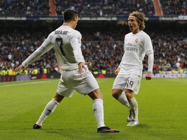 莫德里奇踢什么位置？从皇马到国家队全面解读