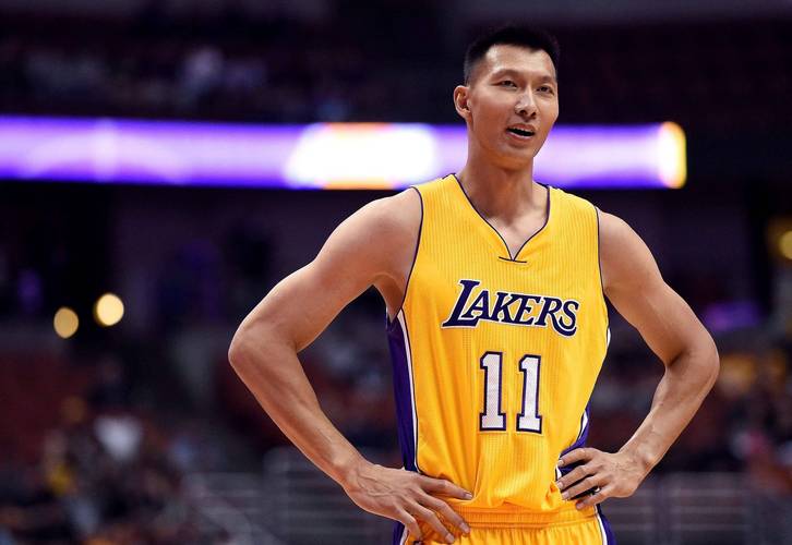 中国篮球明星都有谁?盘点那些闪耀球场的巨星们