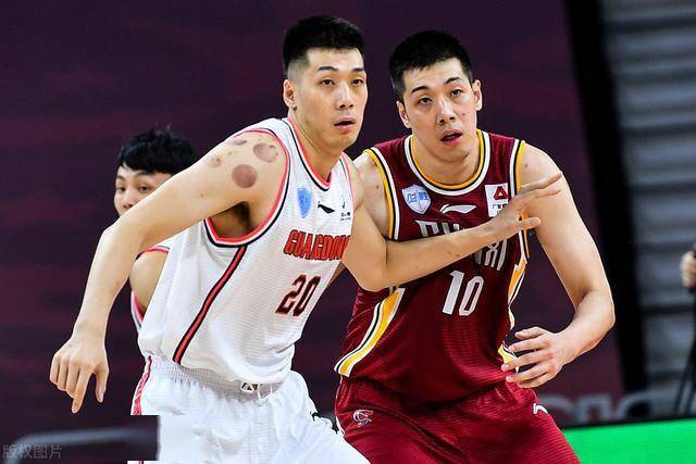 你更看好谁？任骏飞和任骏威的职业生涯对比