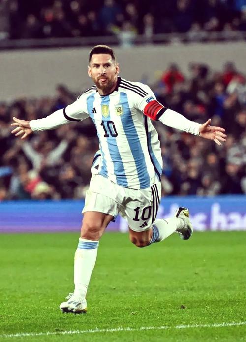 世界足球明星有哪些?带你认识足坛传奇人物和巅峰时刻!