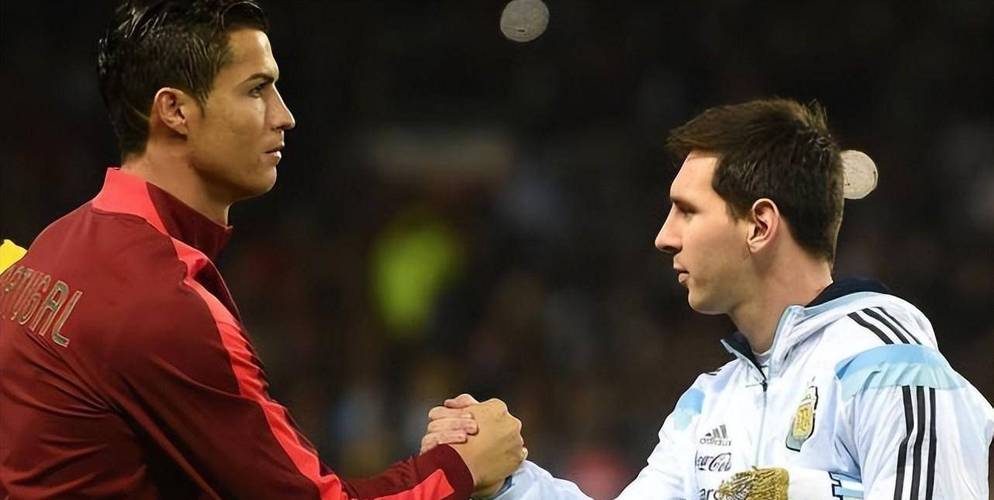 男神对决!C罗和梅西的颜值你更喜欢哪个?