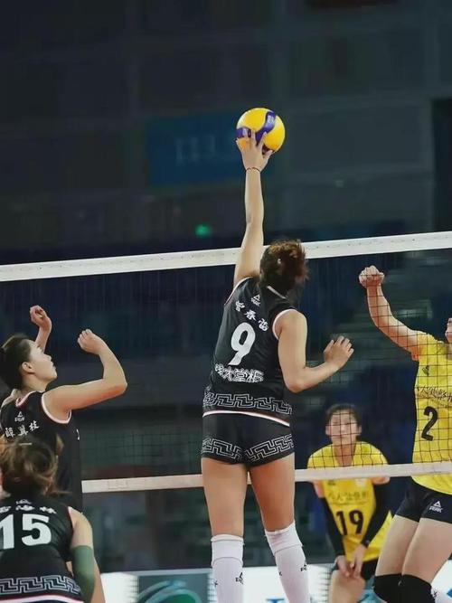 曾春蕾落选国家队内幕：郎平战术的改变？