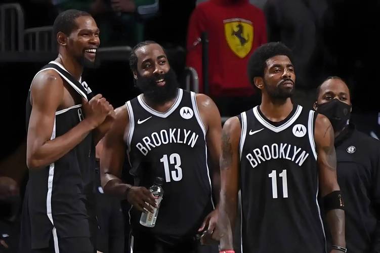 篮网今日新闻:球队最新战况及球员交易传闻解读