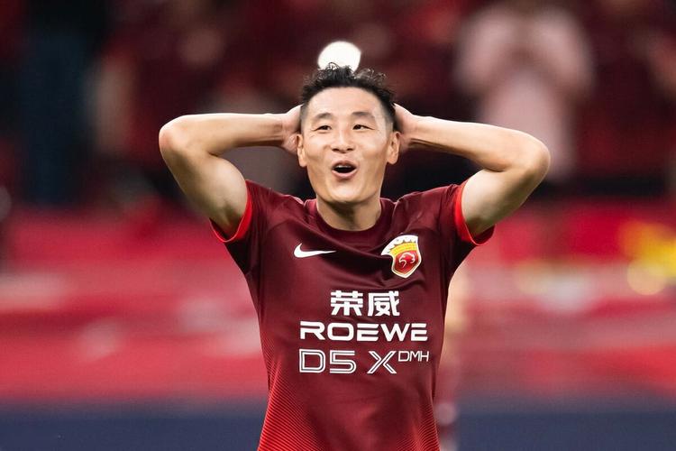 武磊为何不在国足阵容中？伤病复发成主因，对球队影响几何？